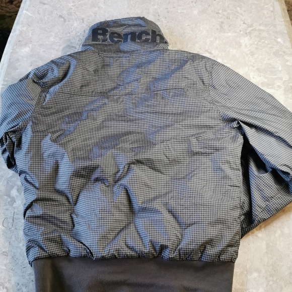 Bench Jacket - Picture 3 of 6